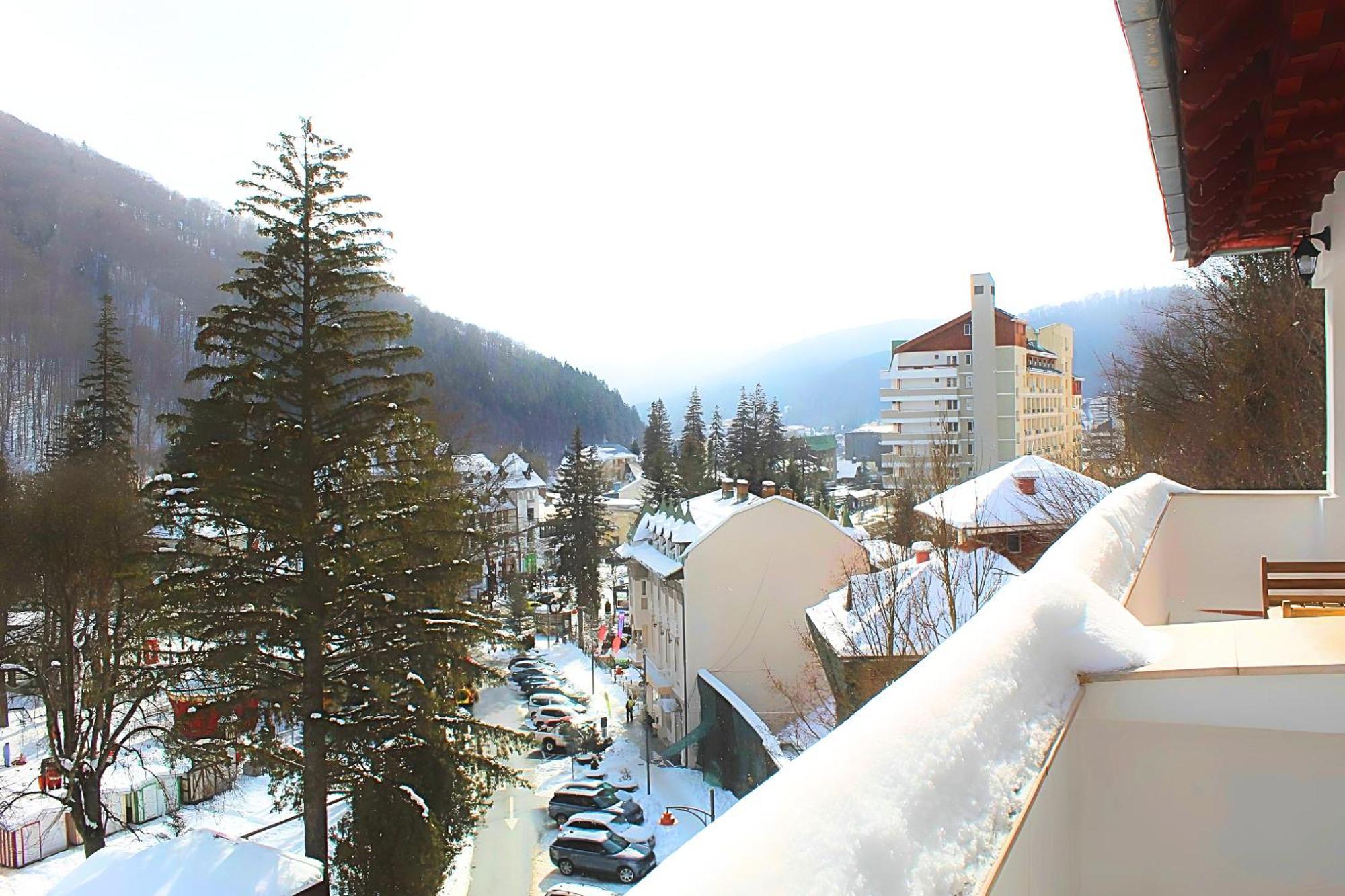 Ferienwohnung Central Park View Sinaia Exterior foto